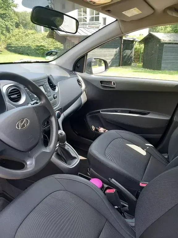 Gebraucht Hyundai i10 87 PS (63 kW) 2019 Grau Kleinwagen