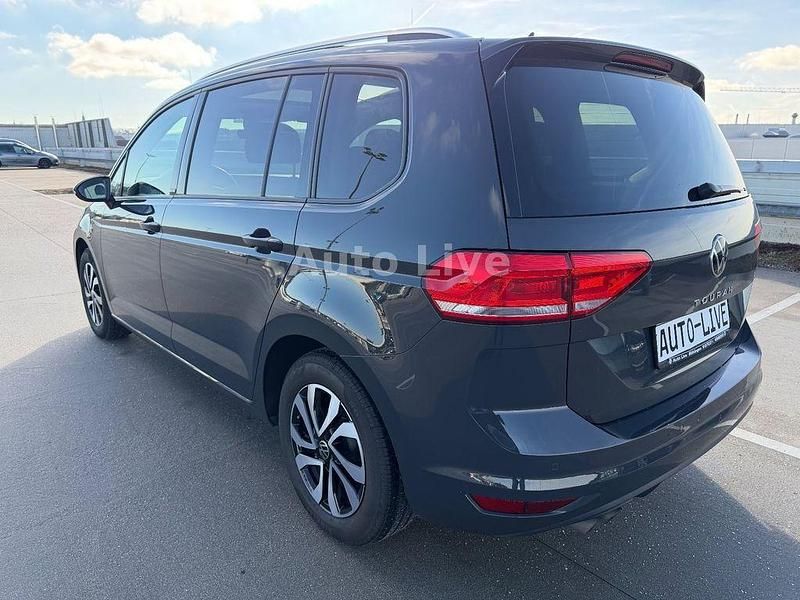 Gebraucht VW Touran 150 PS (110 kW) 2022 Grau Van / Kleinbus