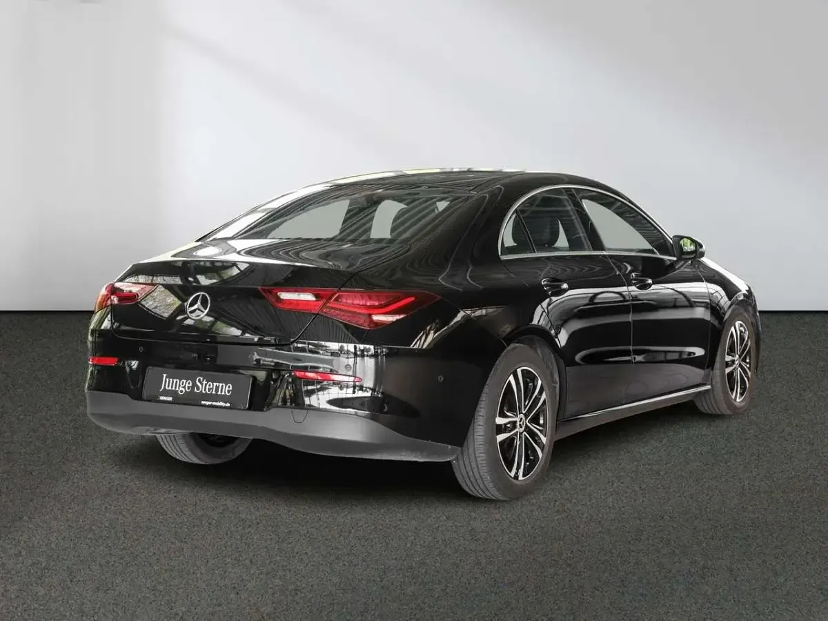 Gebraucht Mercedes CLA200 Advanced 163 PS (119 kW) 2025 Schwarz Limousine