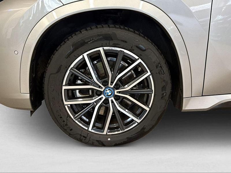 Gebraucht BMW iX1 Shadowline 230 kW (313 PS) 2023 Silber SUV