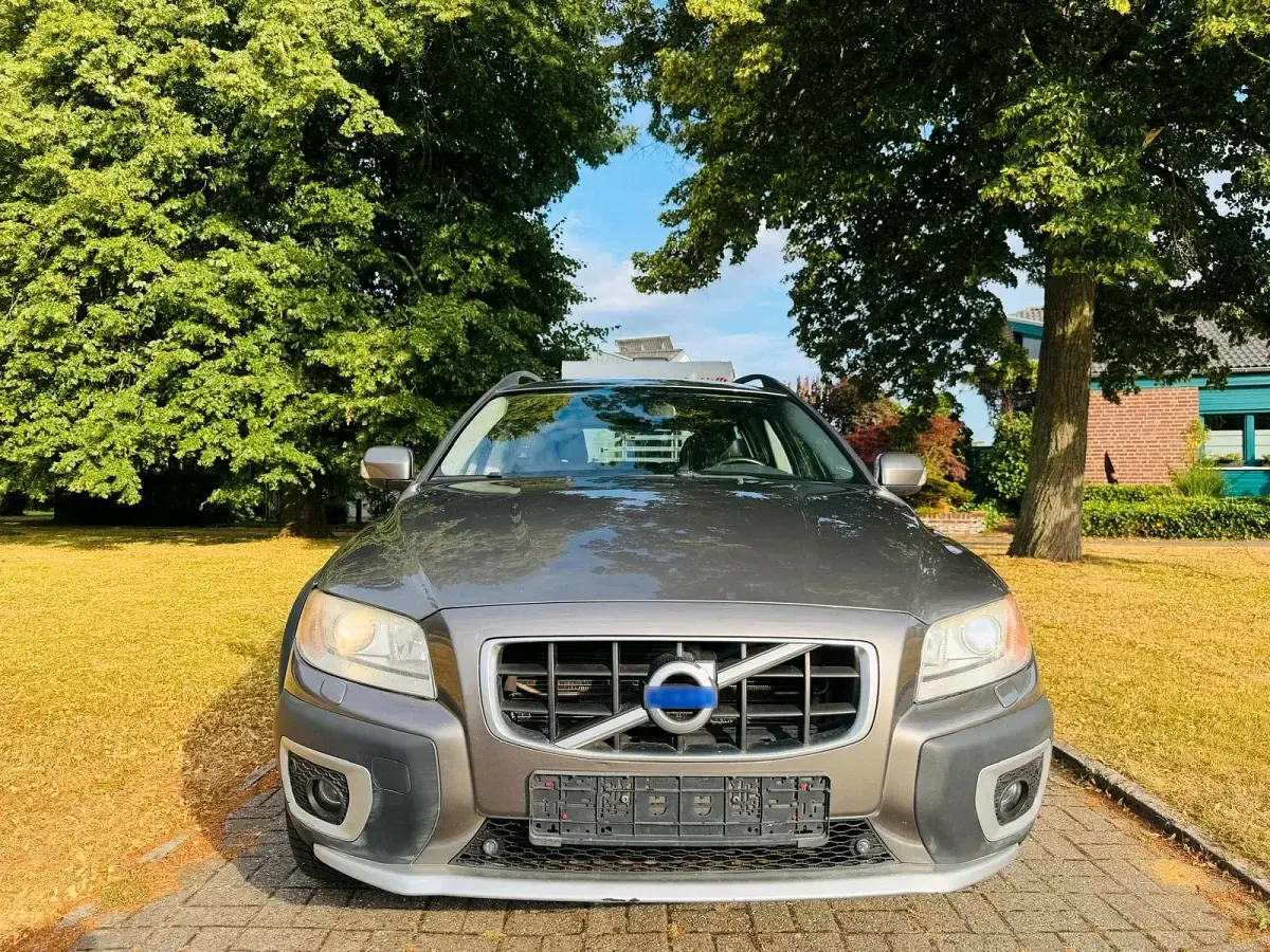 Gebraucht Volvo XC70 205 PS (150 kW) 2010 Grau Kombi