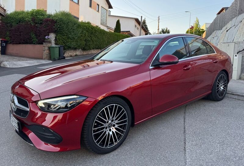 Rot Gebraucht 2023 Mercedes C200 Avantgarde Limousine | 29.900 € (Fairer Preis) - Bild 1/4