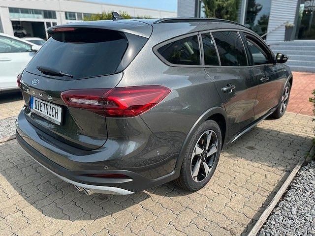 Neu Ford Focus Active 125 PS (91 kW) 2025 Grau Limousine