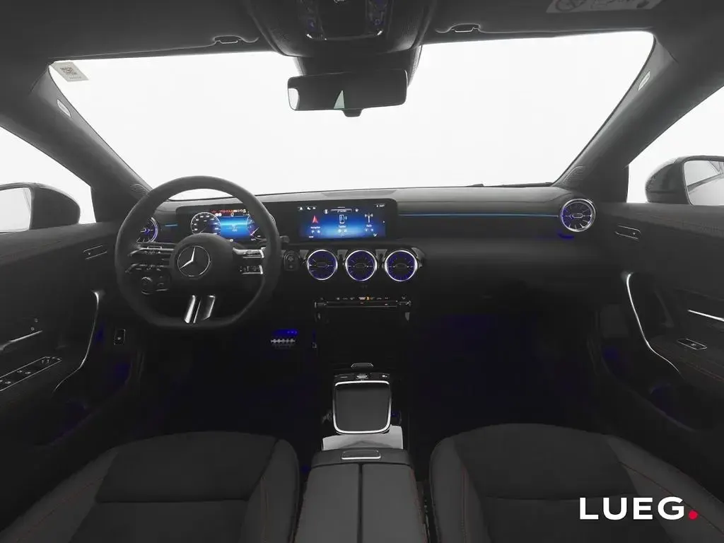 Gebraucht Mercedes CLA200 AMG 163 PS (119 kW) 2025 Schwarz Limousine