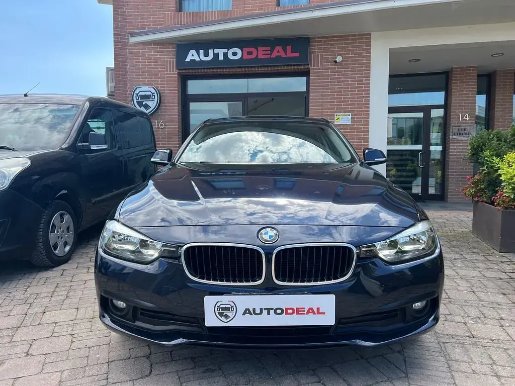 Gebraucht BMW 320 Advantage 190 PS (139 kW) 2017 Blau Kombi