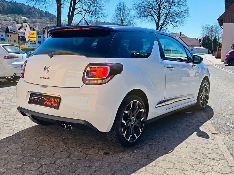 Gebraucht Citroën DS3 Sport Chic 156 PS (114 kW) 2013 Blau Limousine