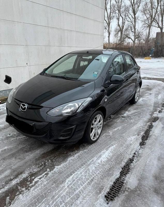 Second-hand Mazda 2 95 CP (69 kW) 2012 Negru Hatchback