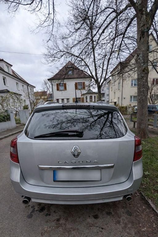 Gebraucht Renault Laguna III GT 150 PS (110 kW) 2011 Silber Limousine