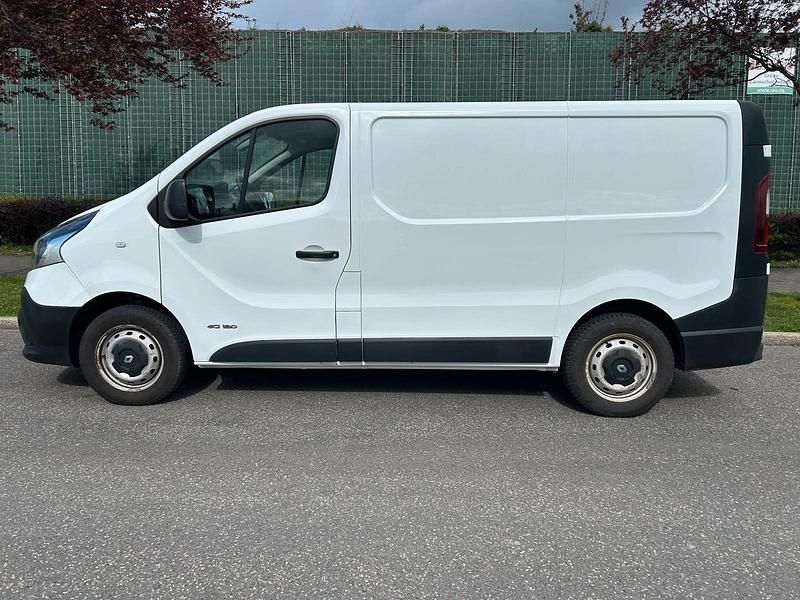 Gebraucht Renault Trafic 120 PS (88 kW) 2017 Weiß Van / Kleinbus