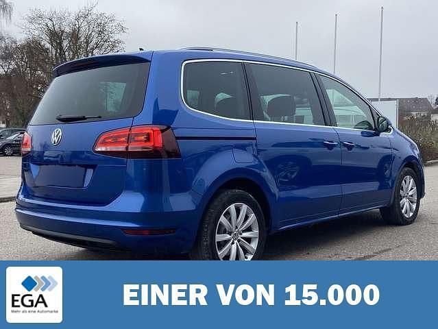 Gebraucht VW Sharan Highline 150 PS (110 kW) 2019 Blau metallic Van / Kleinbus
