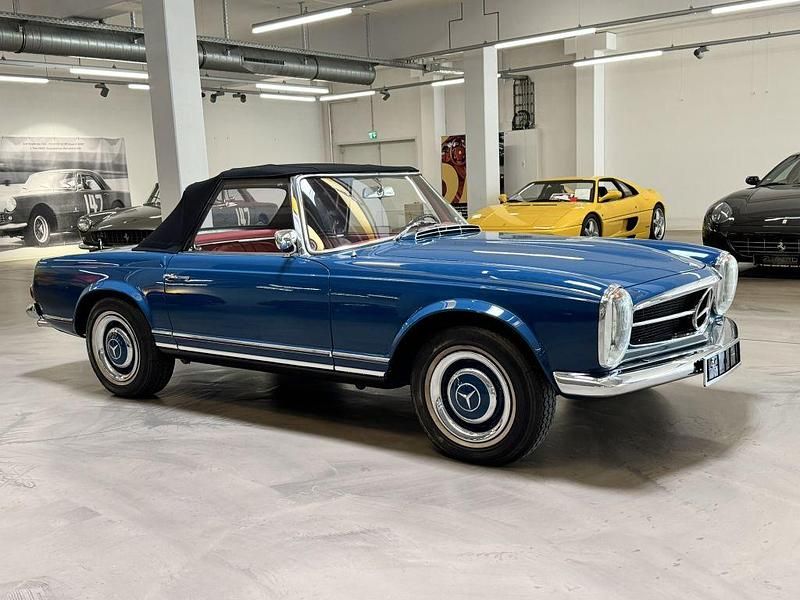 Blau Gebraucht 1964 Mercedes W113 Cabrio | 74.900 € - Bild 1/4