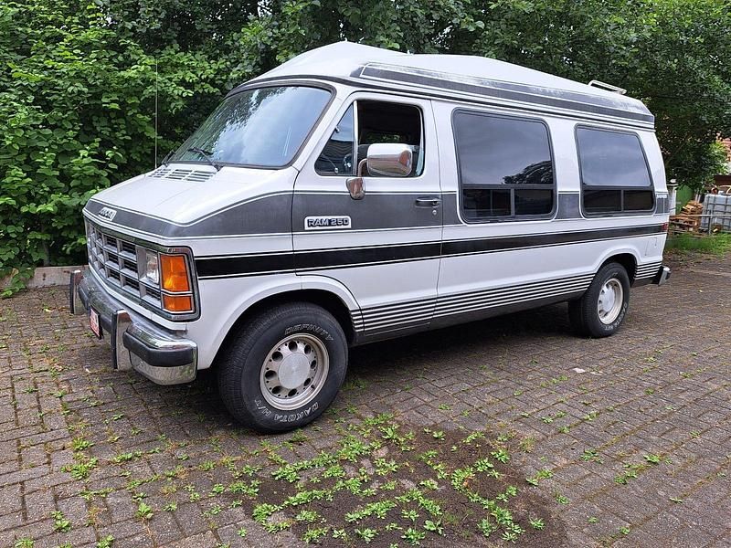 Gebraucht Dodge Ram 230 PS (169 kW) 1991 Weiß Abholung