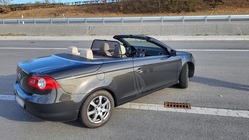 Brugt VW Eos 160 HK (117 kW) 2010 Brun Cabriolet