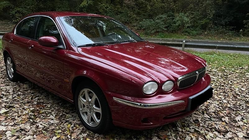 Rot Gebraucht 2004 Jaguar X-type Limousine | 3.999 € (Fairer Preis) - Bild 1/4