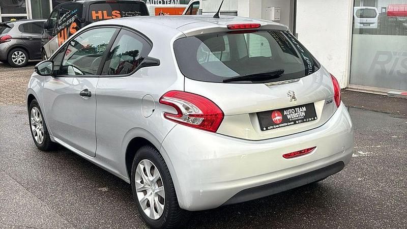Gebraucht Peugeot 208 Access 68 PS (50 kW) 2014 Kleinwagen