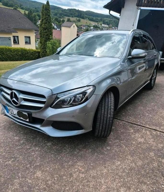 Grau Gebraucht 2015 Mercedes C250 Kombi | 11.699 € (Guter Preis) - Bild 1/4