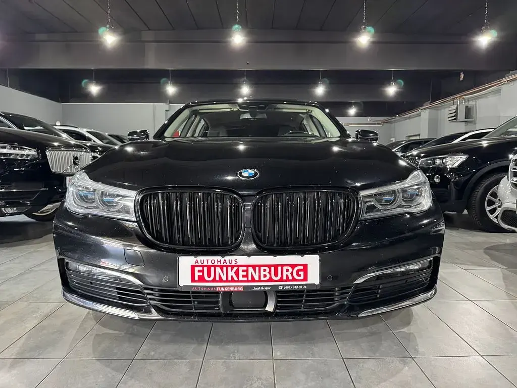 Gebraucht BMW 730L Sport Line 265 PS (194 kW) 2018 Schwarz Limousine