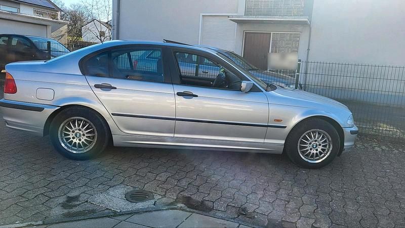 Gebraucht BMW 316 105 PS (77 kW) 2000 Grau Limousine