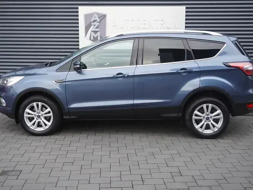 Używany Ford Kuga Cool & Connect 150 KM (110 kW) 2019 Niebieski SUV