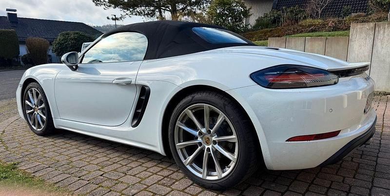 Gebraucht Porsche Boxster 299 PS (219 kW) 2017 Weiß Cabrio