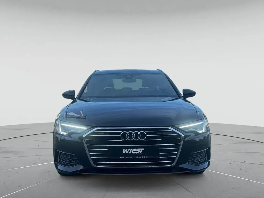 Gebraucht Audi A6 Design 265 PS (194 kW) 2023 Mythosschwarz metallic Kombi