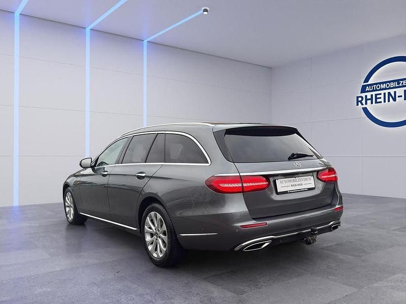 Gebraucht Mercedes E200 Avantgarde 150 PS (110 kW) 2018 Grau Kombi