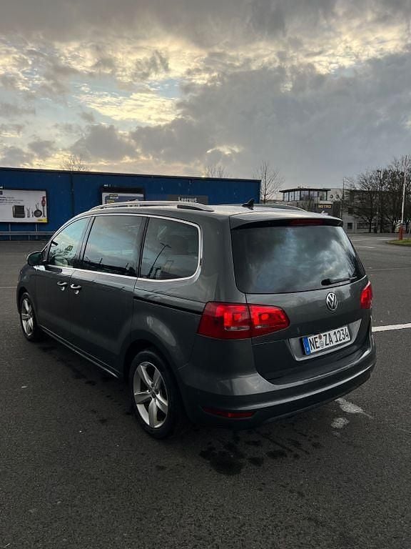 Gebraucht VW Sharan Highline 177 PS (130 kW) 2014 Grau Van / Kleinbus