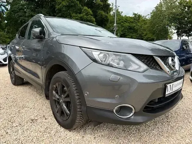 Gebraucht Nissan Qashqai 131 PS (96 kW) 2015 Grau SUV
