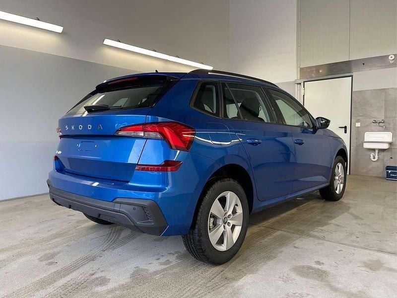 Neu Skoda Kamiq 116 PS (85 kW) 2026 [8x8x] race blue metallic SUV