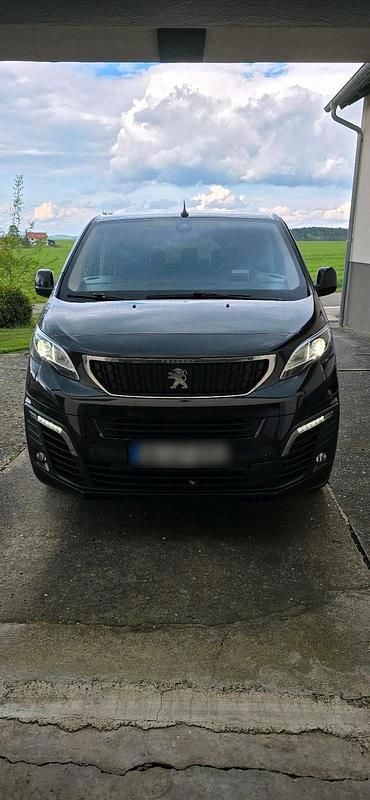 Gebraucht Peugeot Traveller Allure 177 PS (130 kW) 2020 Schwarz Van / Kleinbus