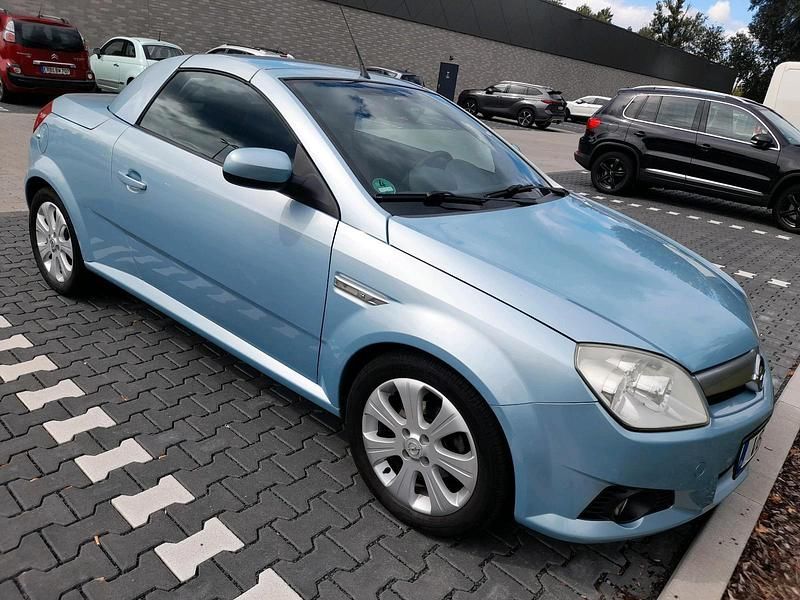 Blau Gebraucht 2008 Opel Tigra Cabrio | 1.999 € (Fairer Preis) - Bild 1/4