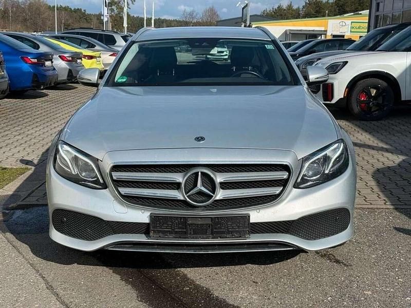 Gebraucht Mercedes E350 258 PS (189 kW) 2017 Silber Kombi