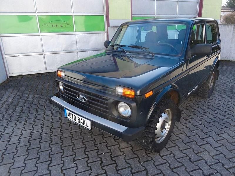 Gebraucht Lada Taiga 83 PS (61 kW) 2016 Blau SUV