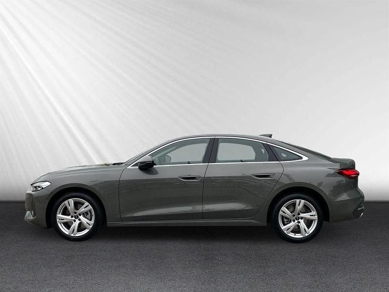 Gebraucht Audi A5 Ambiente 150 PS (110 kW) 2025 Chronosgrau metallic Limousine