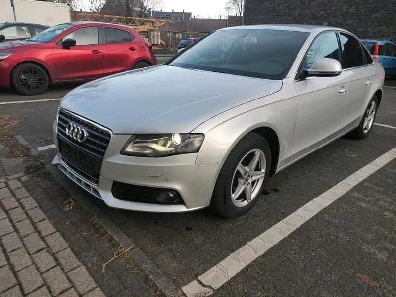Silber Gebraucht 2008 Audi A4 Limousine | 3.250 € (Superpreis) - Bild 1/4