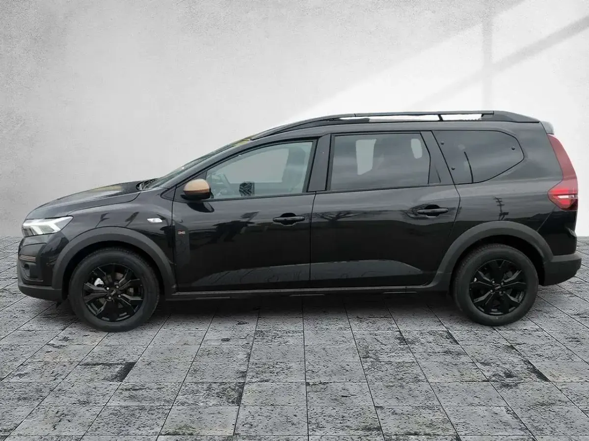 Gebraucht Dacia Jogger Extreme 91 PS (66 kW) 2025 Perlmuttschwarz Van / Kleinbus