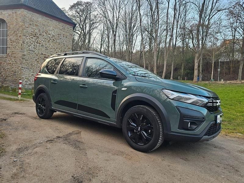 Gebraucht Dacia Jogger 110 PS (80 kW) 2023 Grün Van / Kleinbus