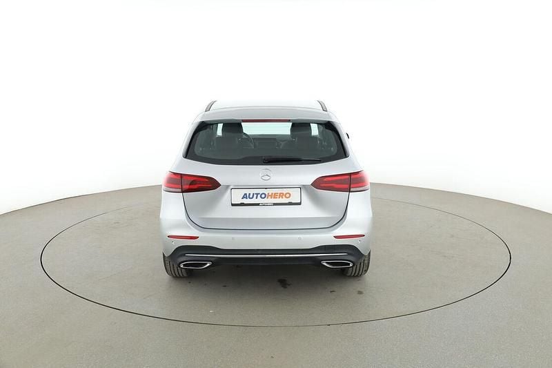 Gebraucht Mercedes B200 Progressive 163 PS (119 kW) 2020 Grau Van / Kleinbus