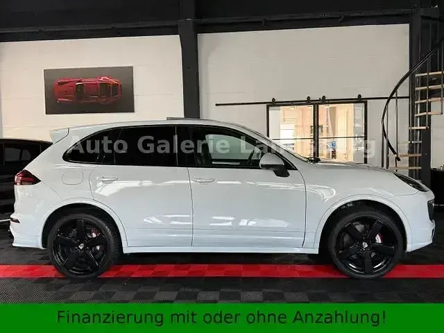 Gebraucht Porsche Cayenne S 385 PS (283 kW) 2016 Carraraweiss/gletscherweiss SUV