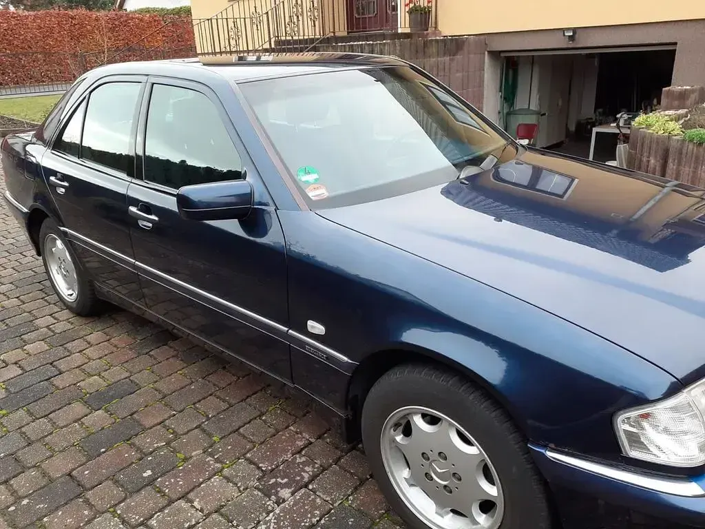 Gebraucht Mercedes C200 Elegance 136 PS (100 kW) 1997 Blau Limousine