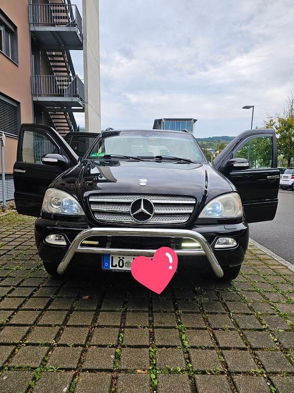 Schwarz Gebraucht 2004 Mercedes ML270 SUV | 5.550 € (Fairer Preis) - Bild 1/4