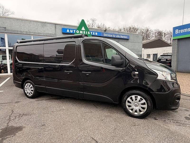 Schwarz Gebraucht 2015 Renault Trafic Komfort Van / Kleinbus | 11.990 € (Fairer Preis) - Bild 1/4