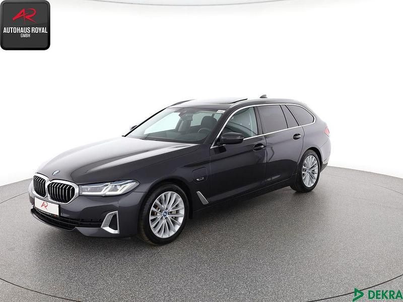 Grau Gebraucht 2022 BMW 530e Luxury Line Limousine | 36.780 € (Guter Preis) - Bild 1/4