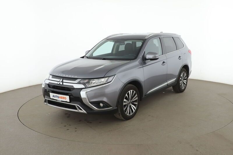 Grau Gebraucht 2019 Mitsubishi Outlander Diamant Edition SUV | 16.410 € (Fairer Preis) - Bild 1/4