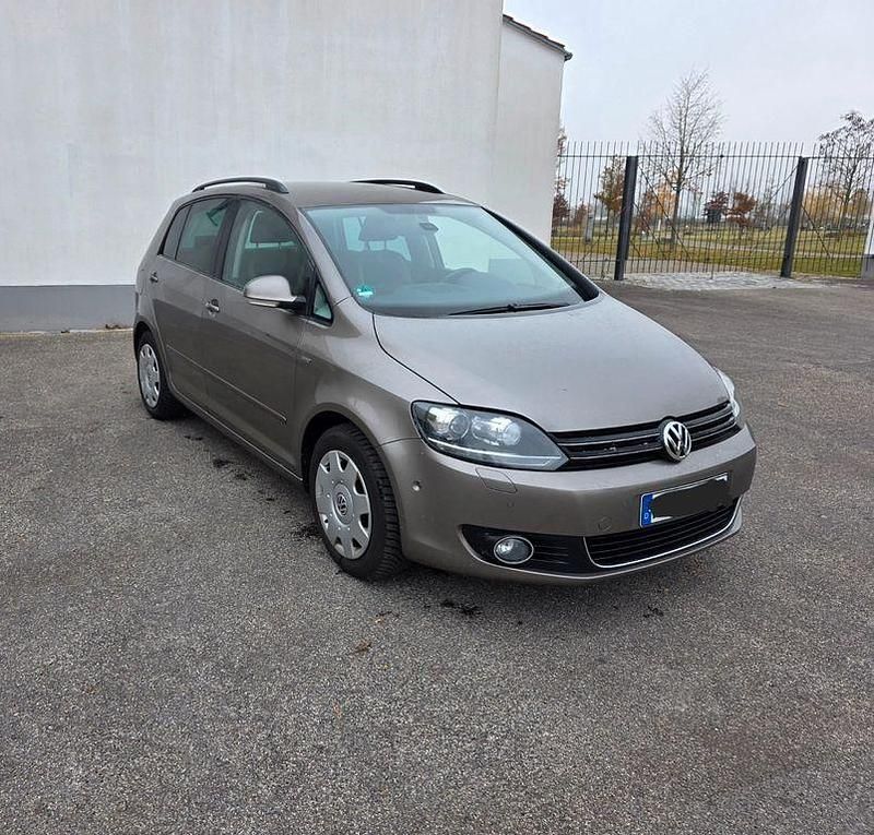 Grau Gebraucht 2014 VW Golf Plus Cross Life Van / Kleinbus | 6.200 € (Guter Preis) - Bild 1/4