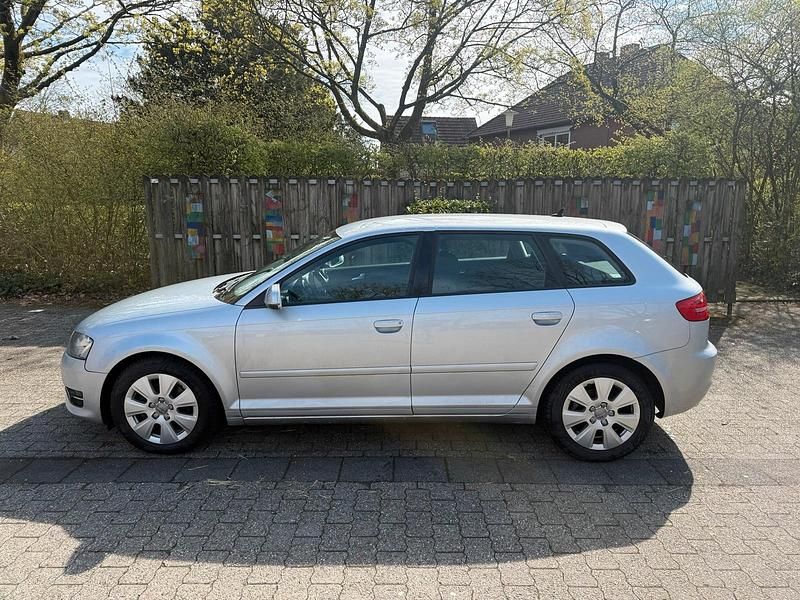Gebraucht Audi A3 125 PS (91 kW) 2010 Silber Kleinwagen