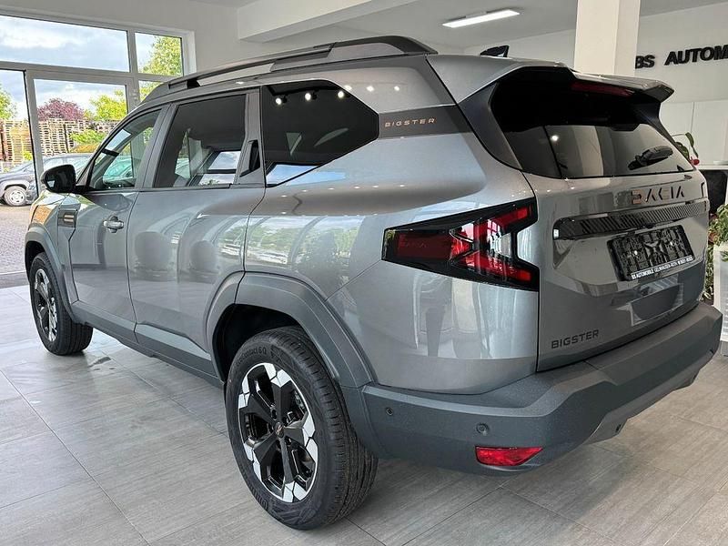 Neu Dacia Bigster Extreme 140 PS (102 kW) 2025 Grau SUV