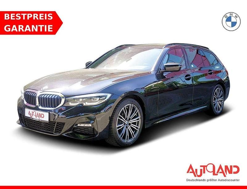 Black sapphire metalllic Gebraucht 2020 BMW 320 M Sport Kombi | 30.890 € (Fairer Preis) - Bild 1/4