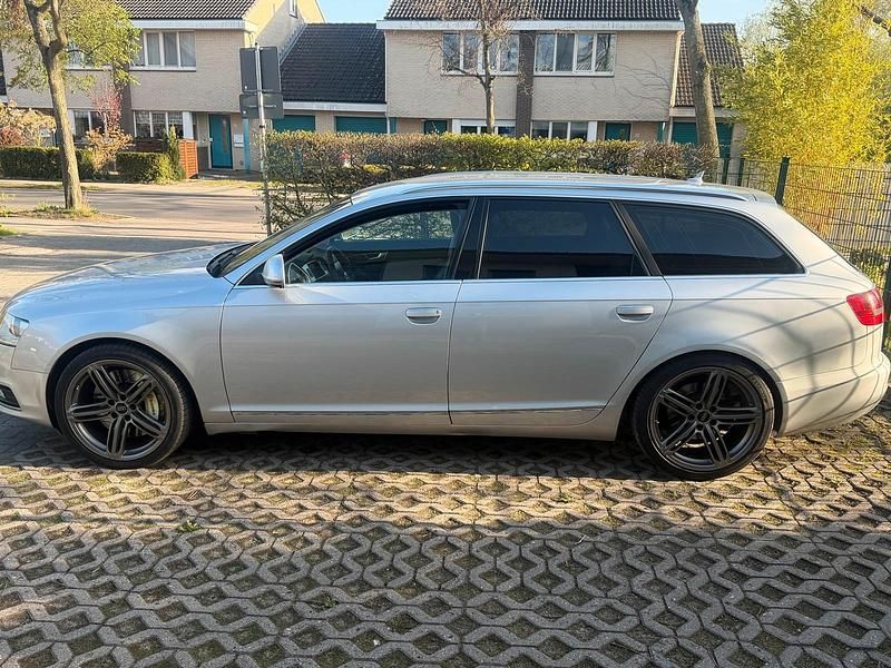 Gebraucht Audi A6 177 PS (130 kW) 2010 Silber Kombi