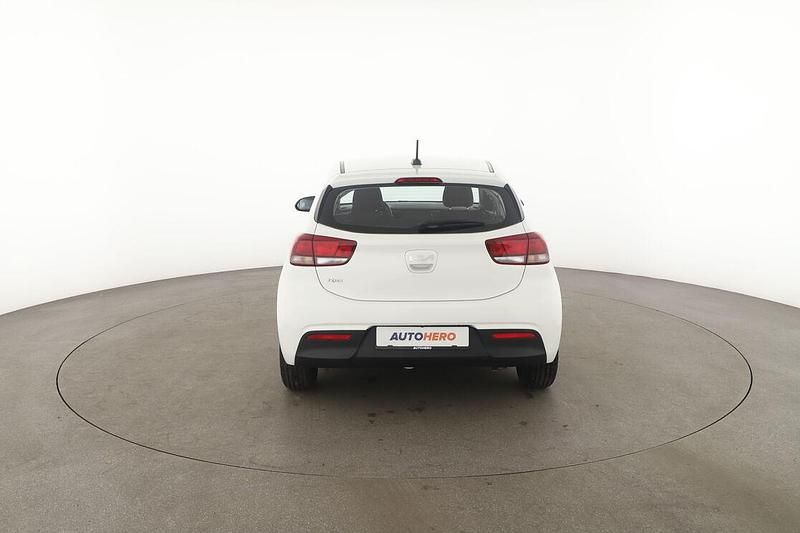 Gebraucht Kia Rio Edition 7 84 PS (61 kW) 2022 Weiß Limousine